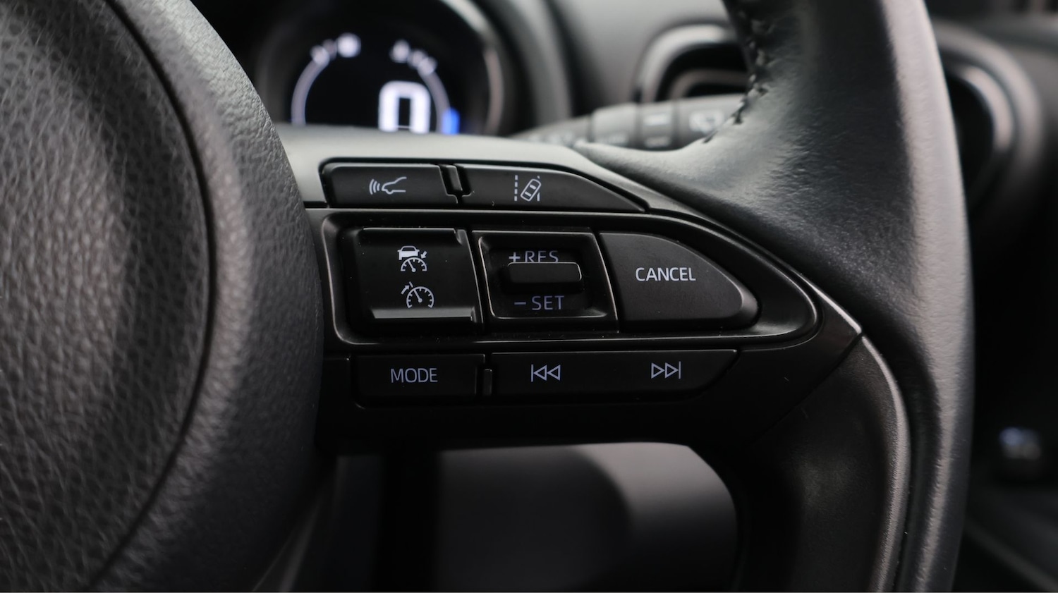 Used Mazda Mazda2 HYBRID 2022 for sale - 77234067: Photo 25