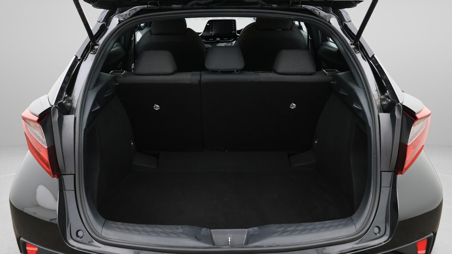 Used Toyota C-HR for sale - 76728459: Photo 18