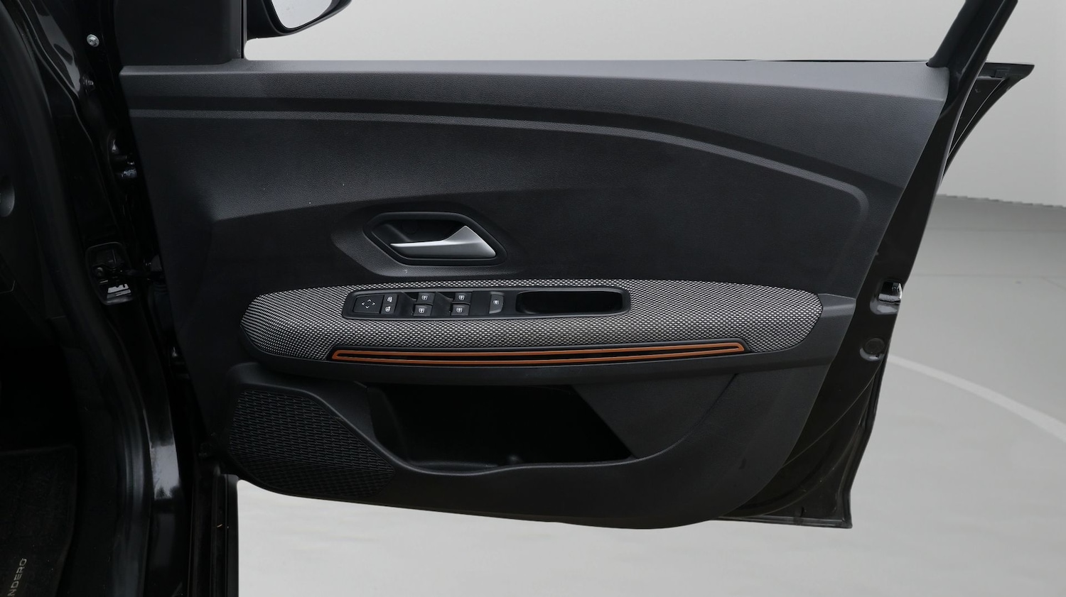 Used Dacia Sandero Stepway 2023 for sale - 77669152: Photo 15