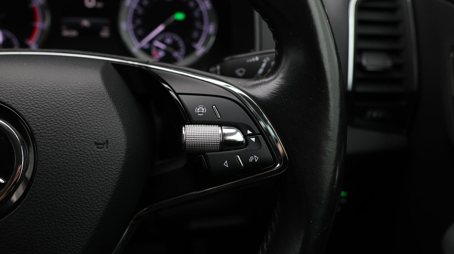 Used Skoda Karoq 2020 for sale - 76512854: Photo 25