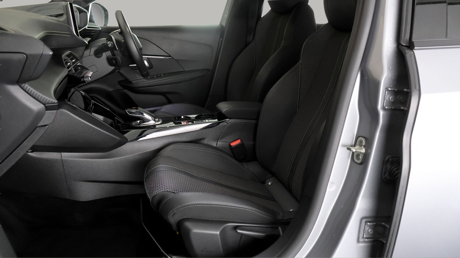 Used Peugeot 208 2020 for sale - 77650373: Photo 13