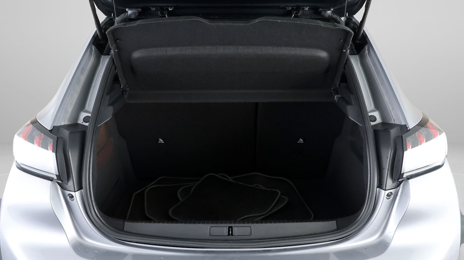 Used Peugeot 208 2020 for sale - 77650373: Photo 16