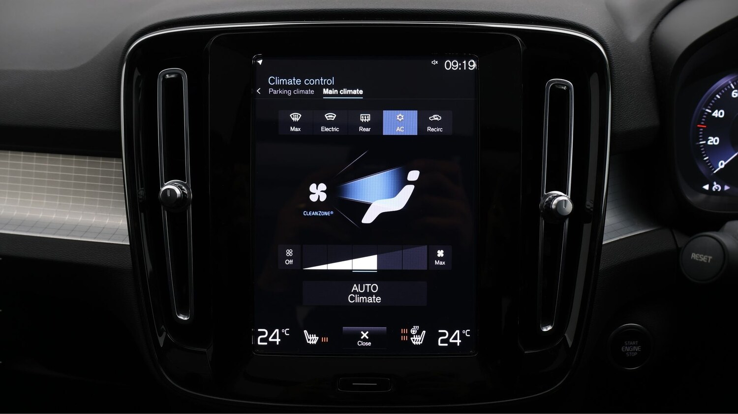 Used Volvo XC40 2022 for sale - 77248061: Photo 12