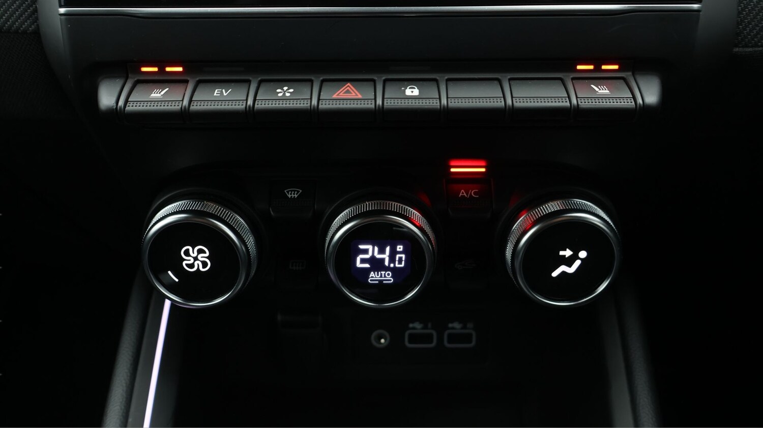 Used Renault Clio 2024 for sale - 77327575: Photo 12