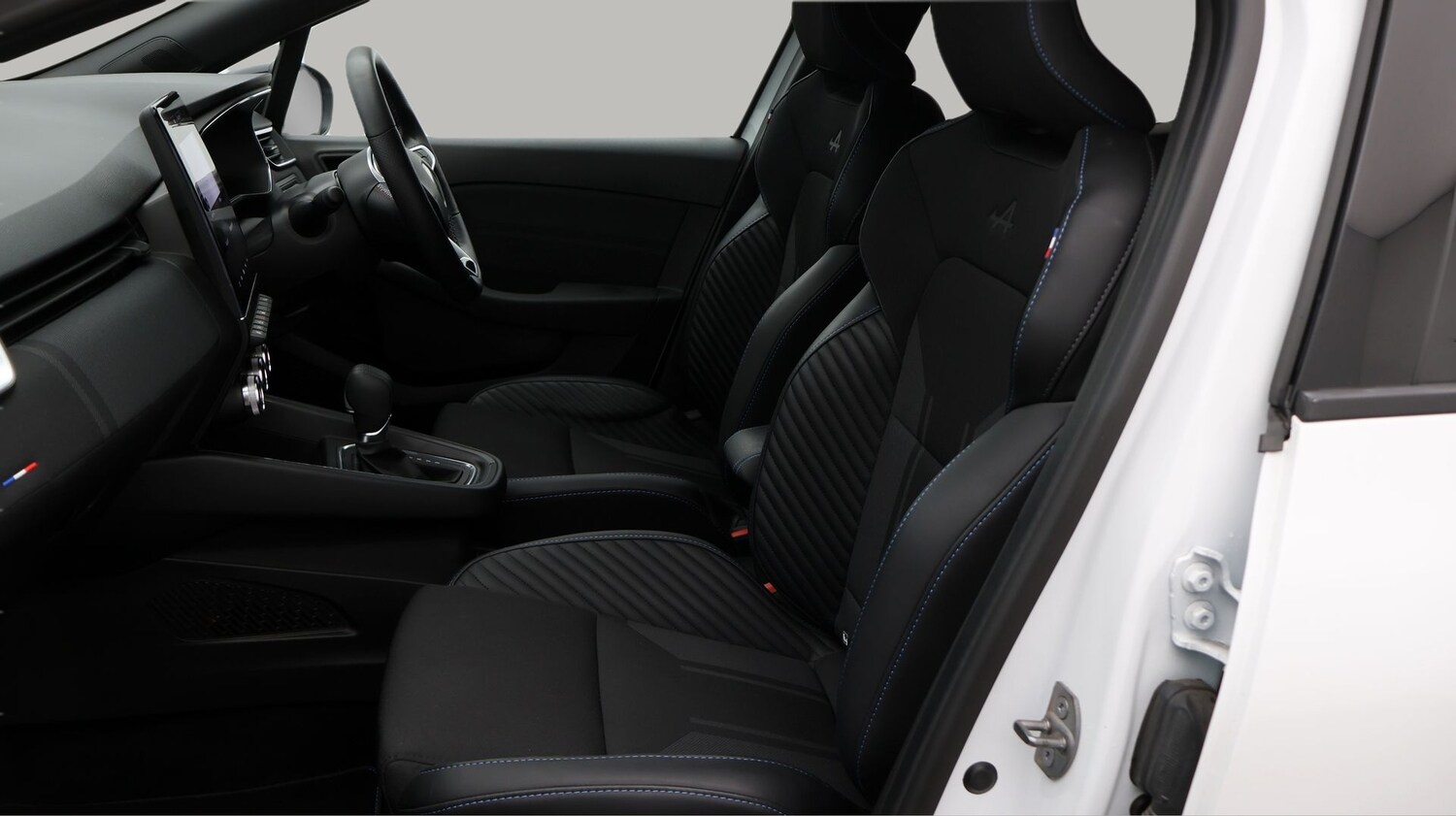 Used Renault Clio 2024 for sale - 77327575: Photo 14