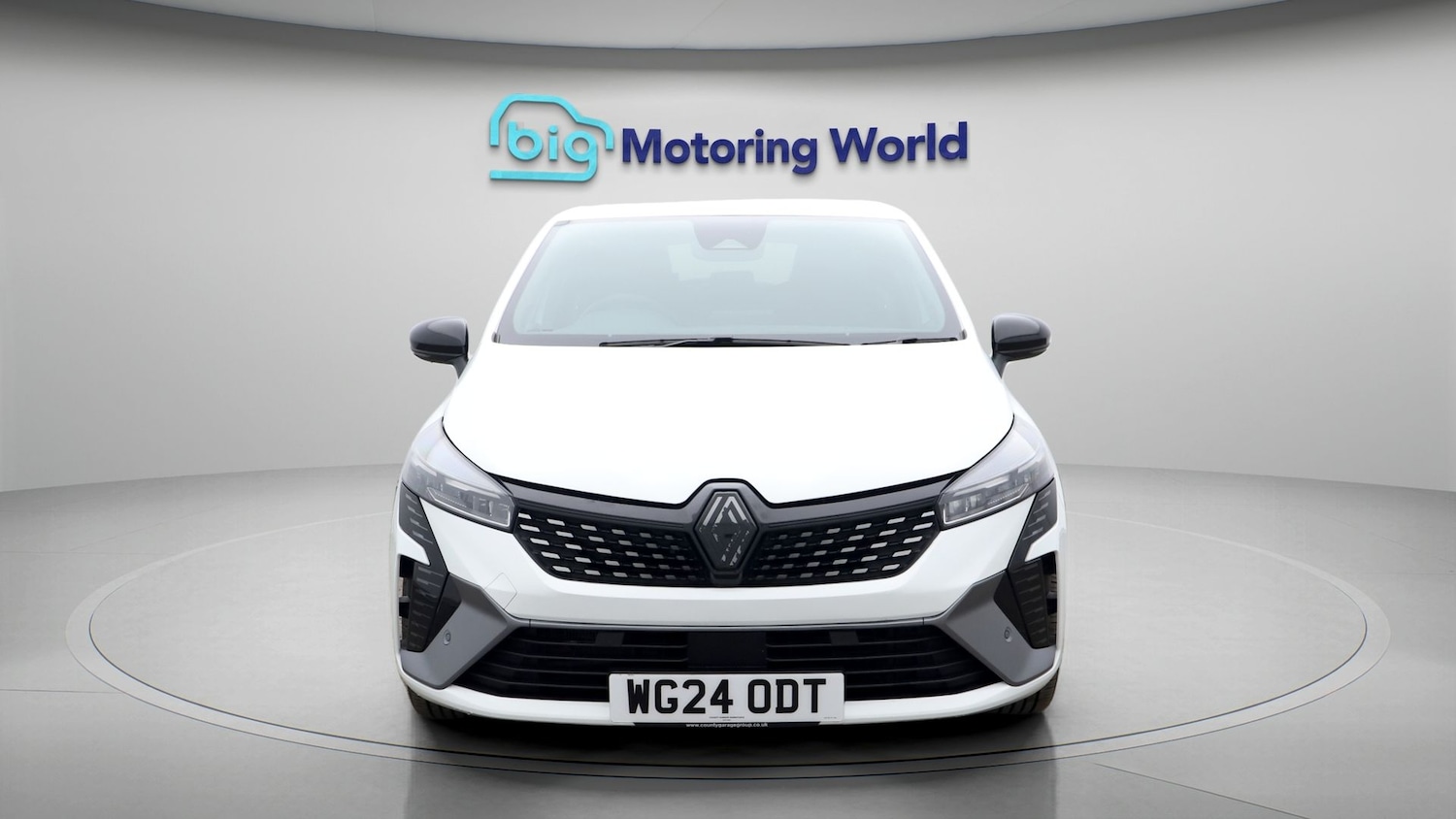 Used Renault Clio 2024 for sale - 77327575: Photo 2