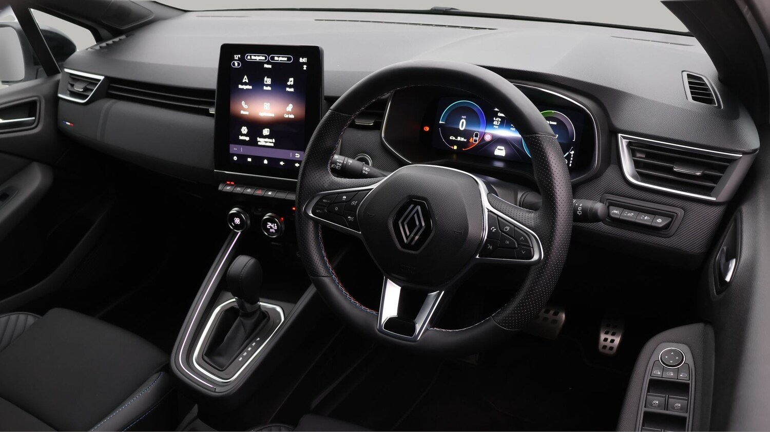 Used Renault Clio 2024 for sale - 77327575: Photo 9