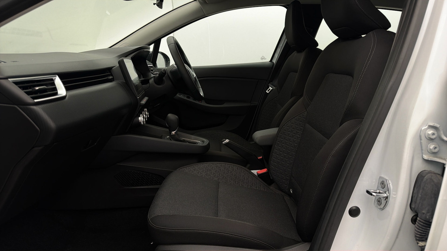 Used Renault Clio 2023 for sale - 78077499: Photo 13