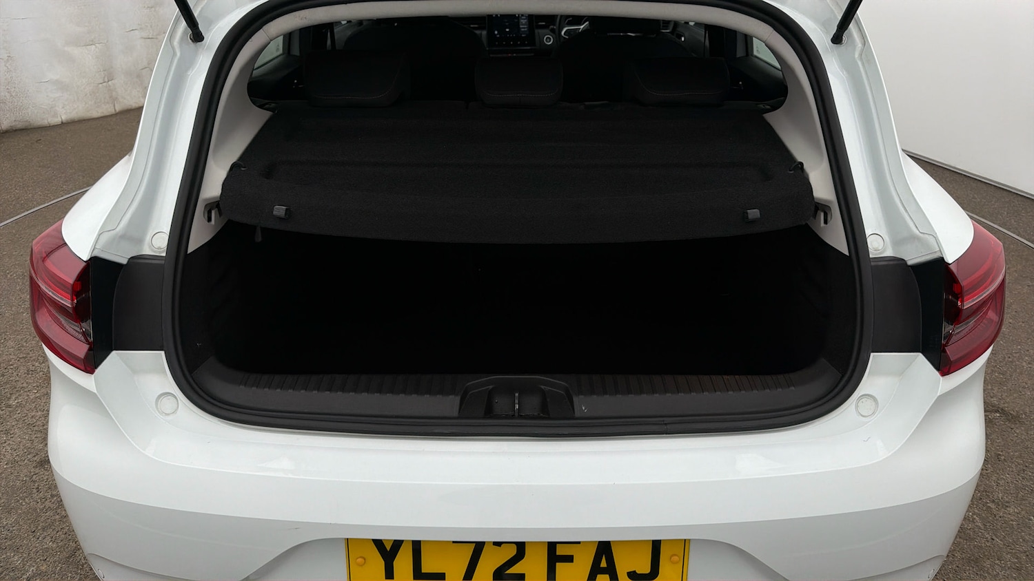 Used Renault Clio 2023 for sale - 78077499: Photo 16