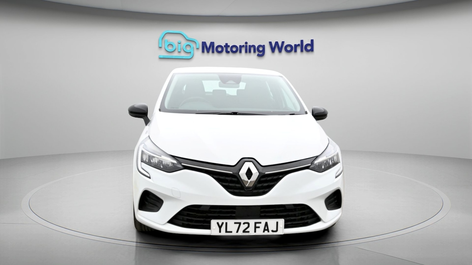 Used Renault Clio 2023 for sale - 78077499: Photo 2