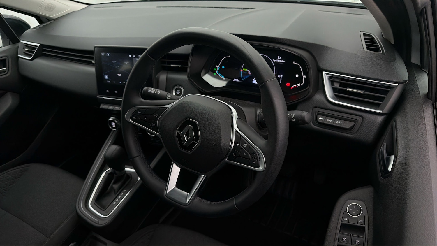 Used Renault Clio 2023 for sale - 78077499: Photo 9