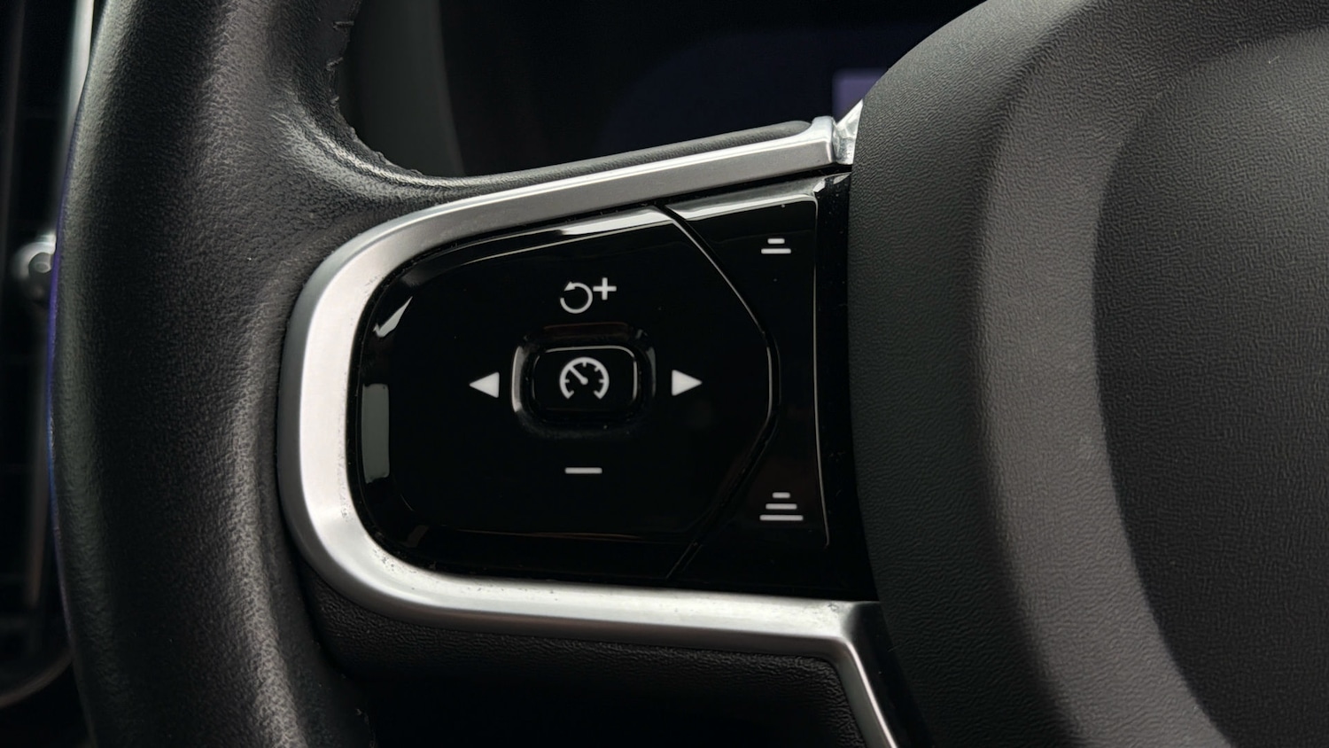 Used Volvo XC60 for sale - 78083878: Photo 23