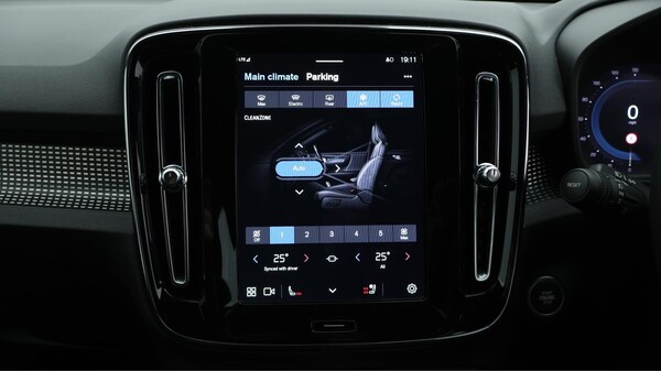 Used Volvo XC40 2024 for sale - 75729246: Photo 13