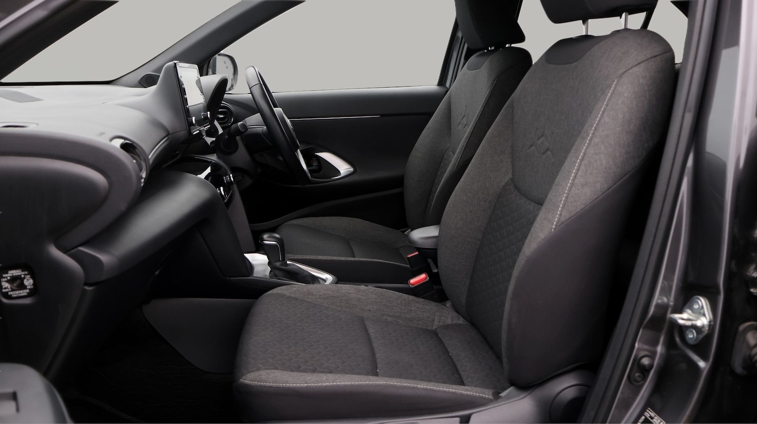 Used Toyota Yaris Cross 2023 for sale - 77474925: Photo 14