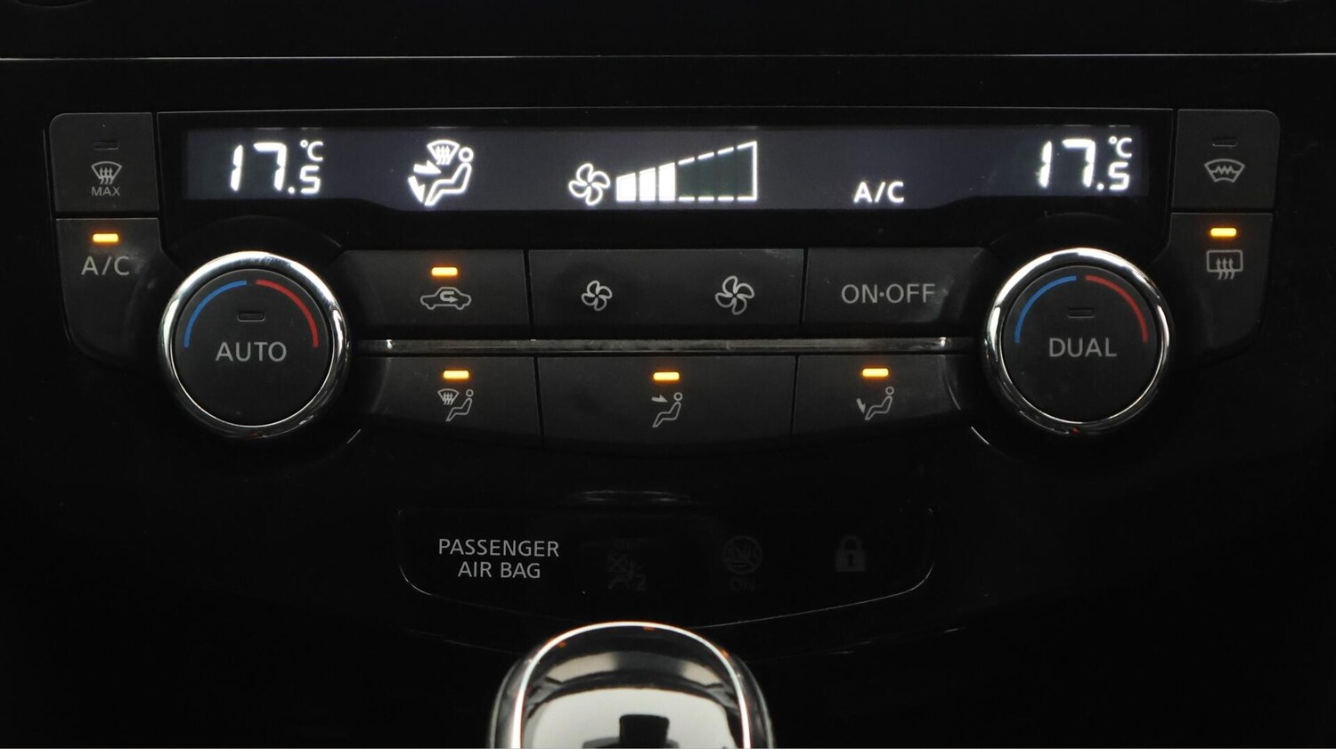 Used Nissan Qashqai 2018 for sale - 76432820: Photo 13