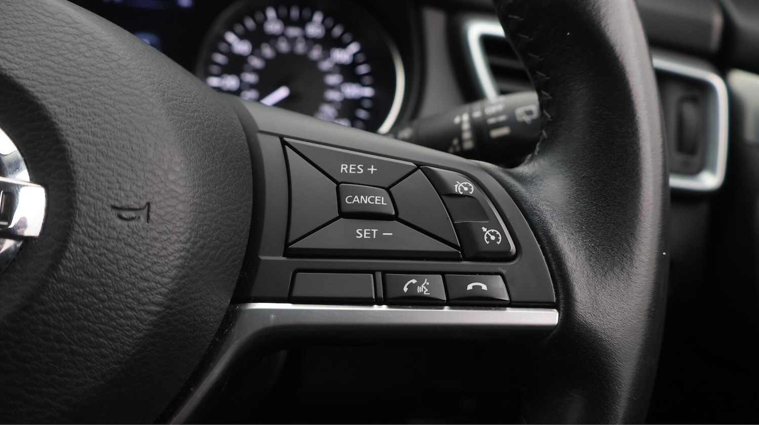 Used Nissan Qashqai 2018 for sale - 76432820: Photo 24