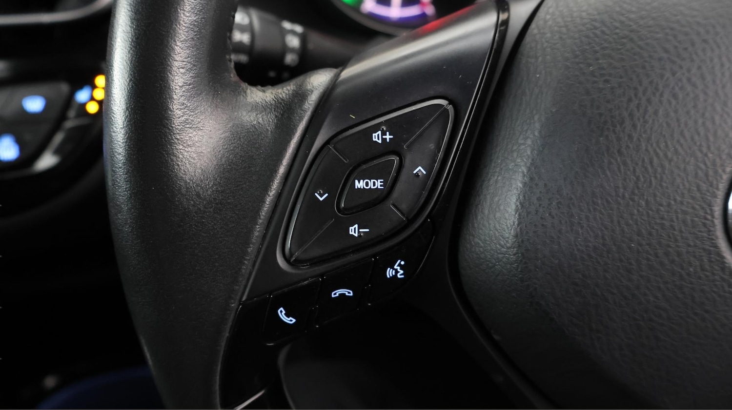 Used Toyota C-HR 2021 for sale - 76657076: Photo 24