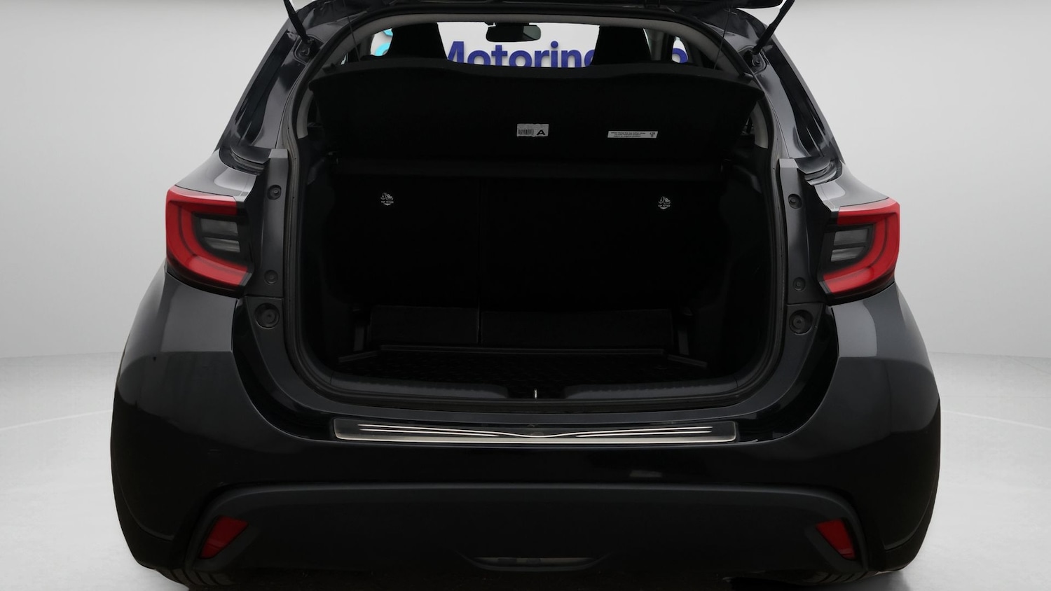 Used Toyota Yaris 2022 for sale - 77137426: Photo 17