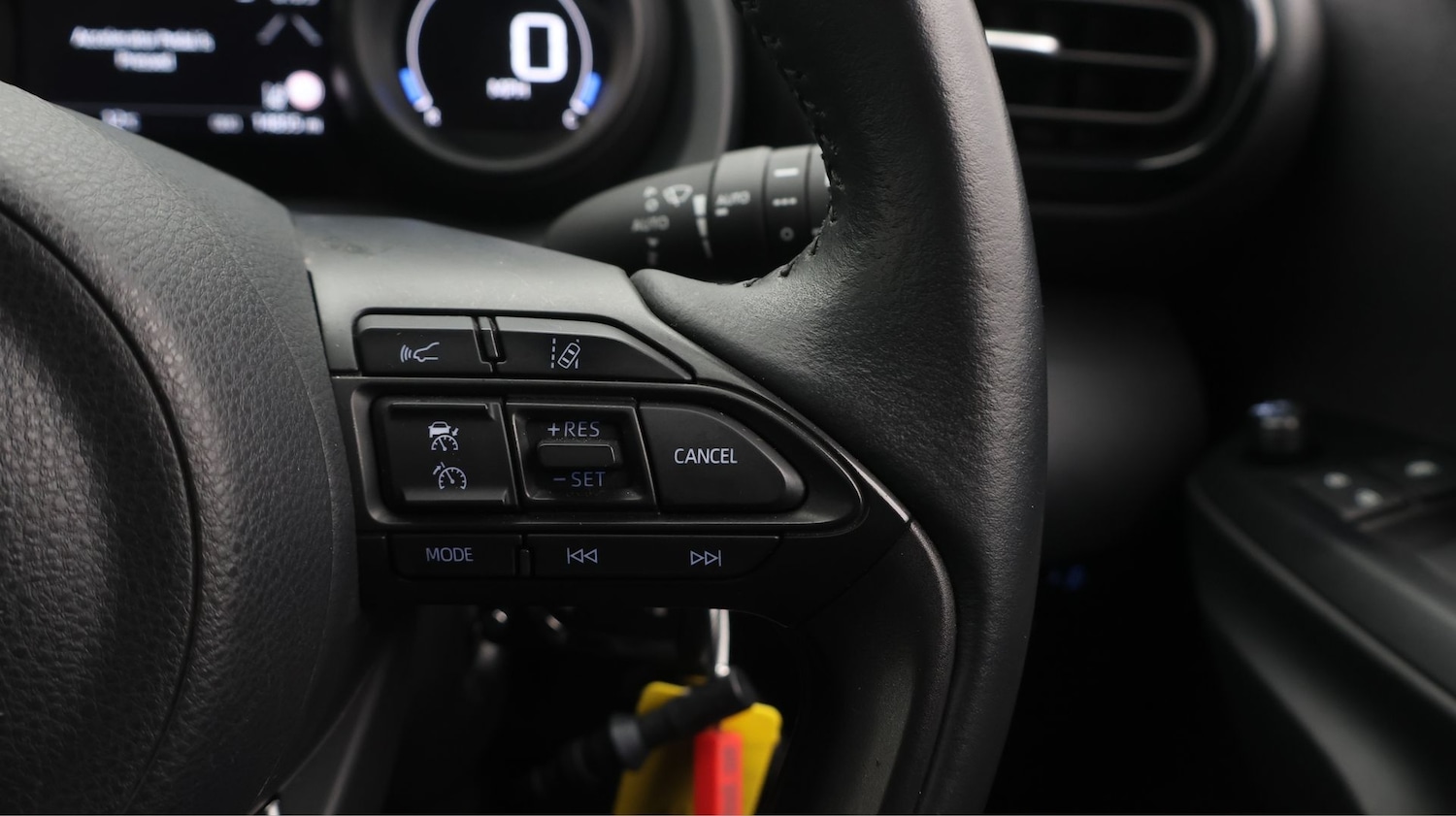 Used Toyota Yaris 2022 for sale - 77137426: Photo 25