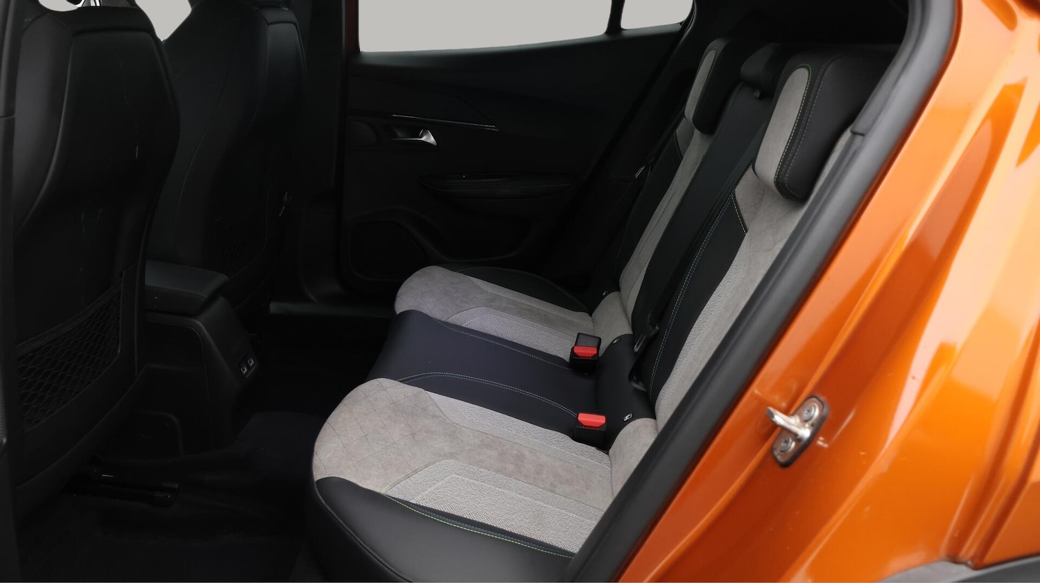 Used Peugeot E-2008 2021 for sale - 76388097: Photo 17