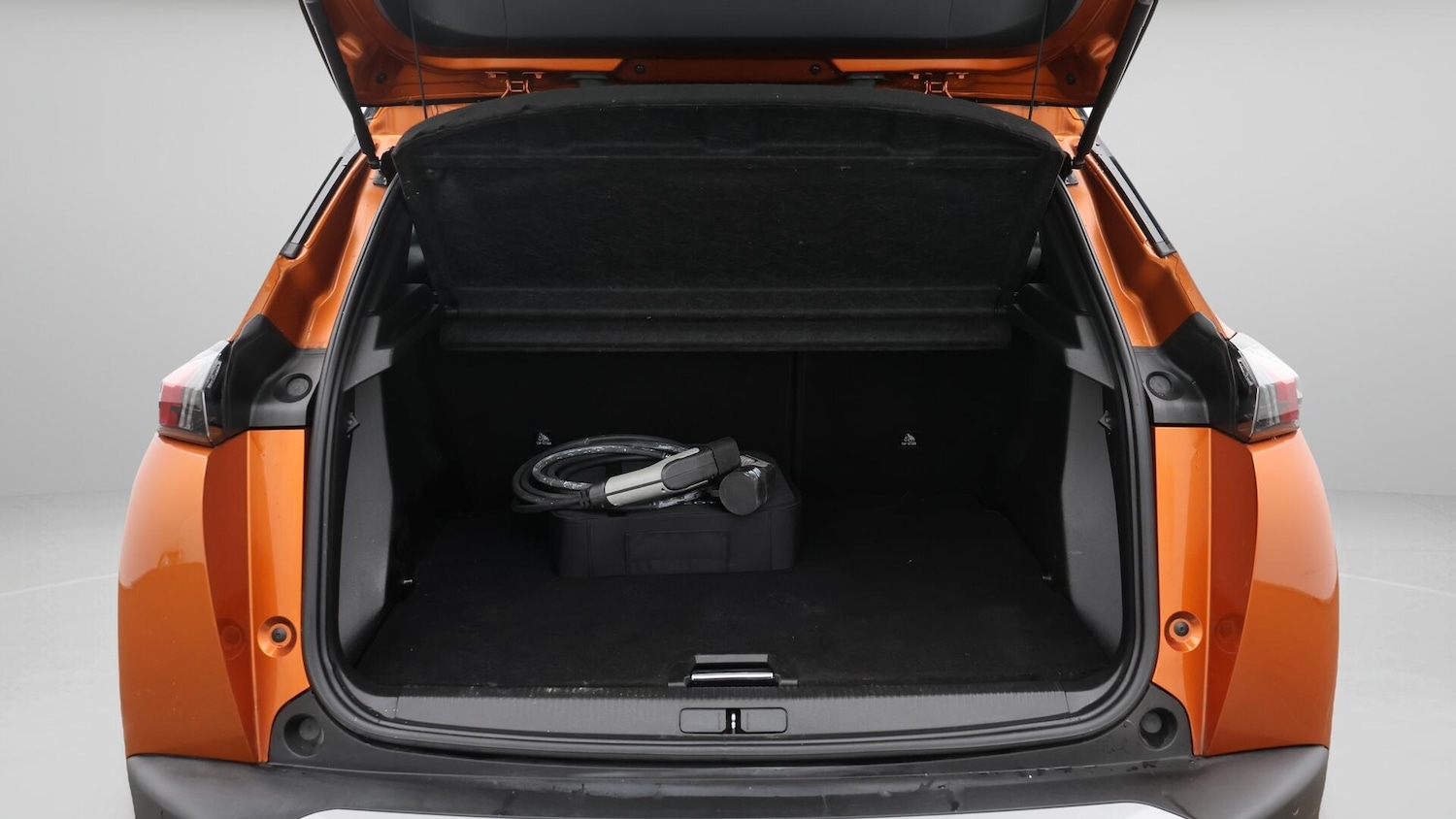 Used Peugeot E-2008 2021 for sale - 76388097: Photo 18