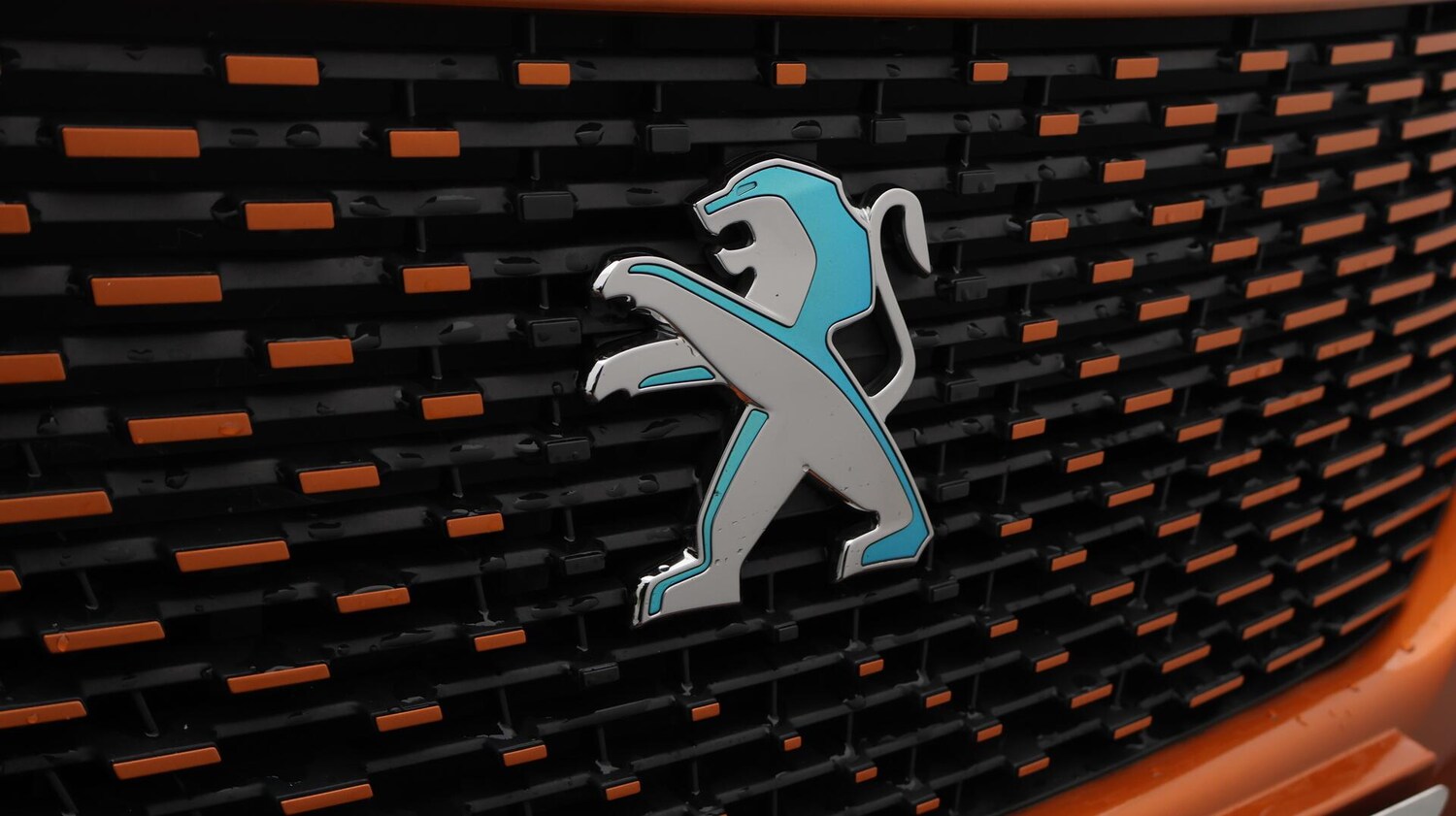 Used Peugeot E-2008 2021 for sale - 76388097: Photo 21