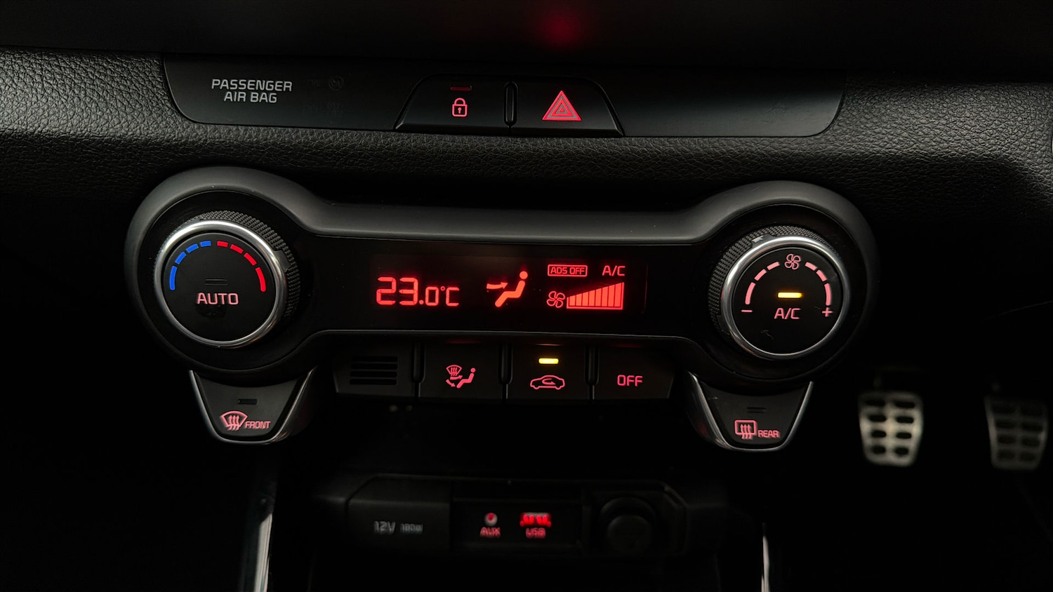 Used Kia Stonic 2019 for sale - 78038727: Photo 11