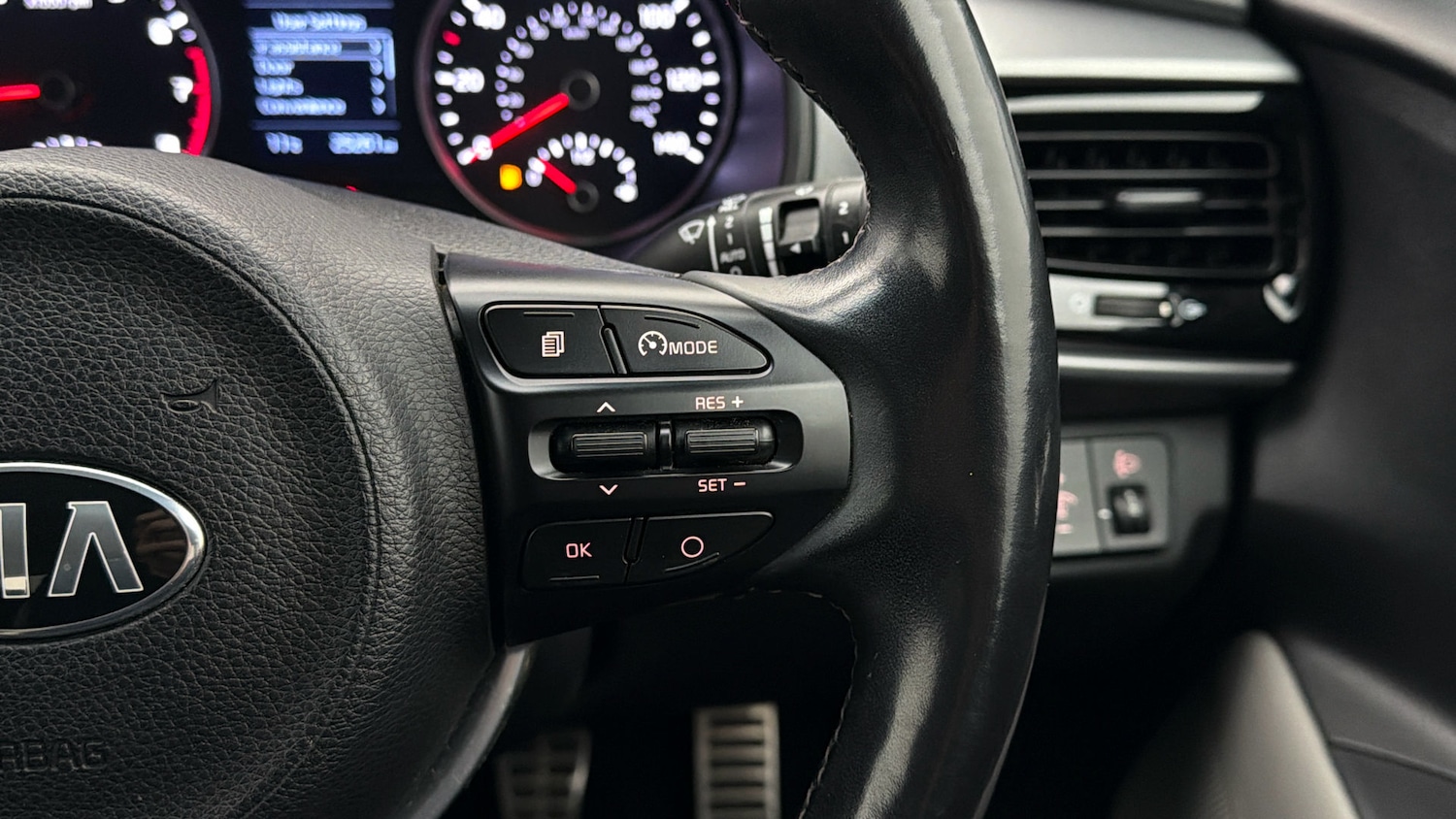 Used Kia Stonic 2019 for sale - 78038727: Photo 23