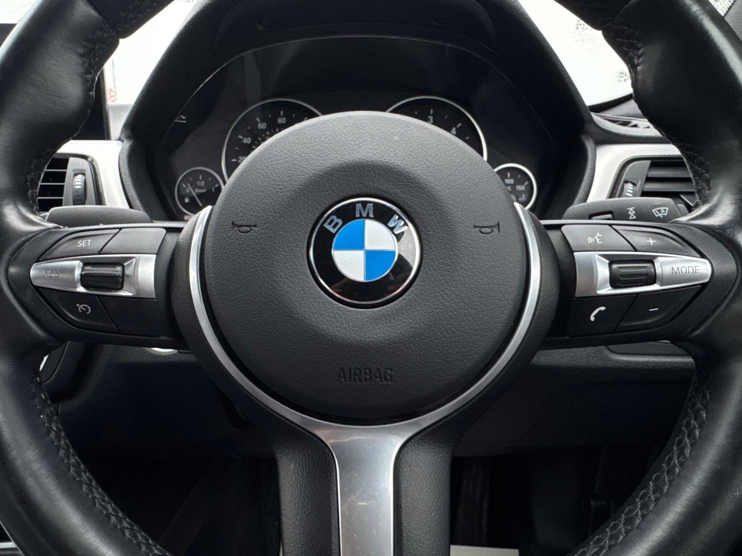 Used BMW 3 Series 2013 for sale - 77191889: Photo 32