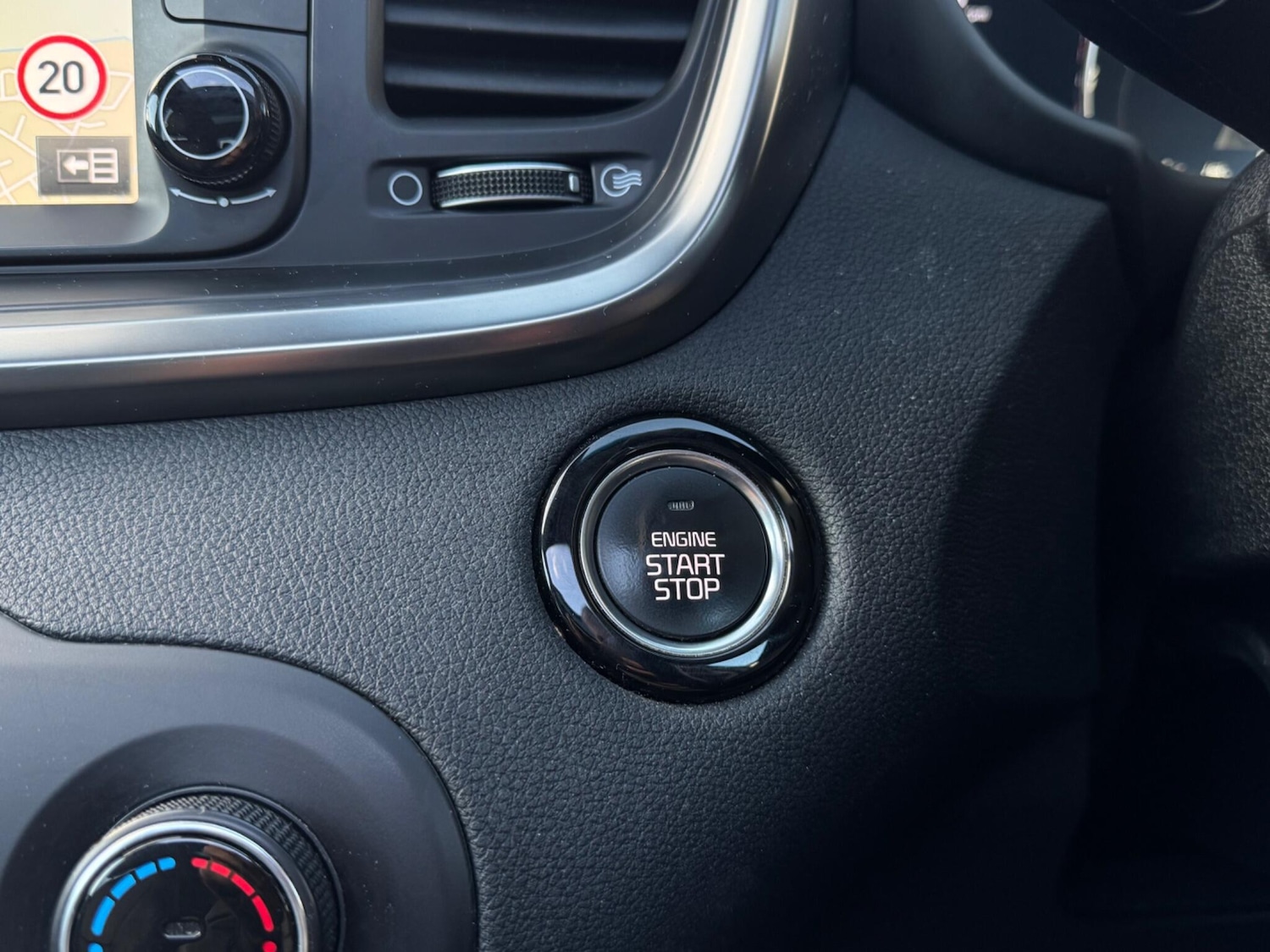 Used Kia Sorento 2018 for sale - 76913758: Photo 27