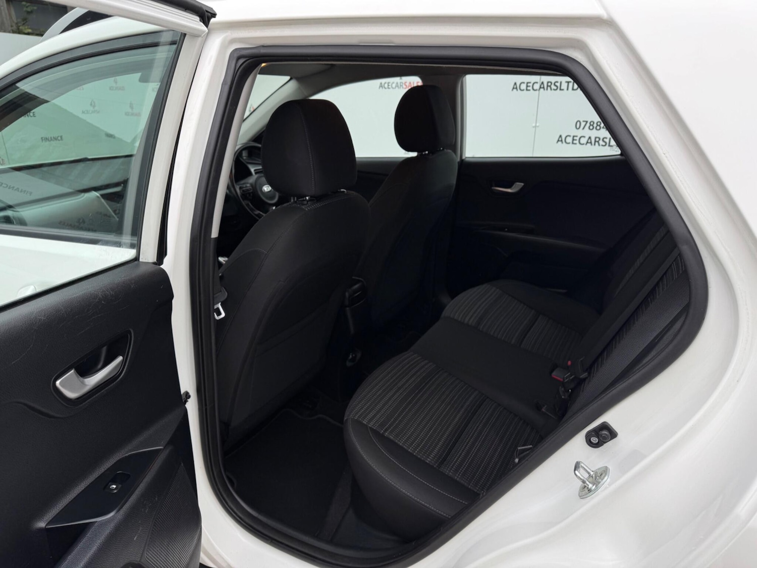 Used Kia Stonic 2019 for sale - 76953433: Photo 15