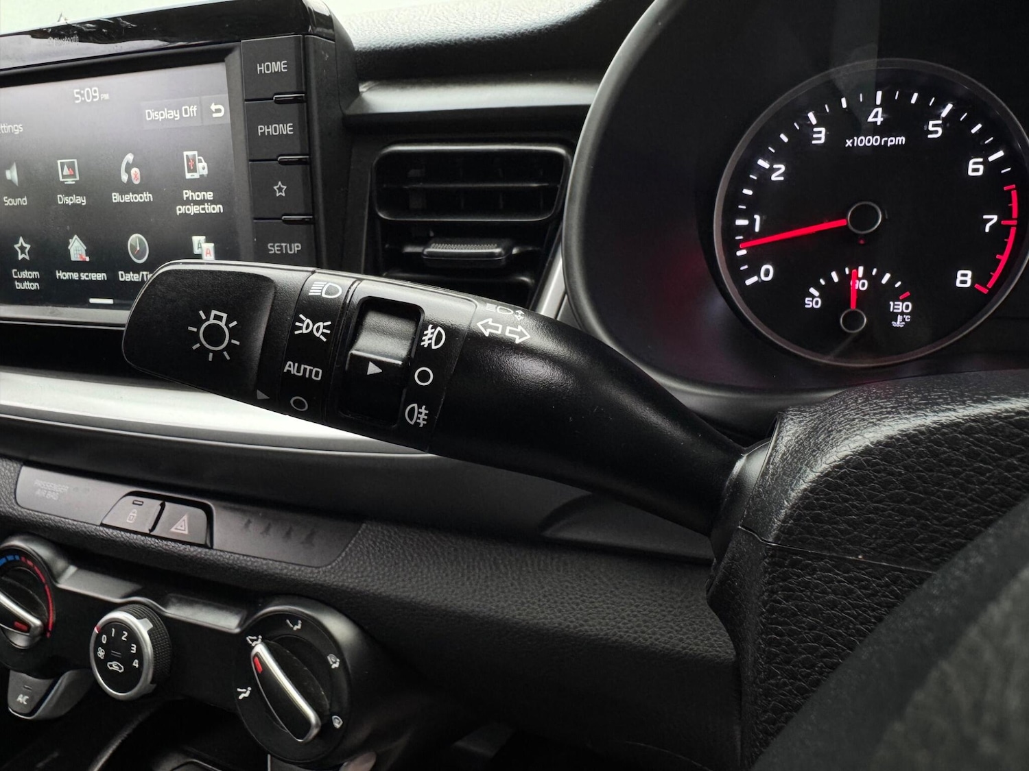 Used Kia Stonic 2019 for sale - 76953433: Photo 28