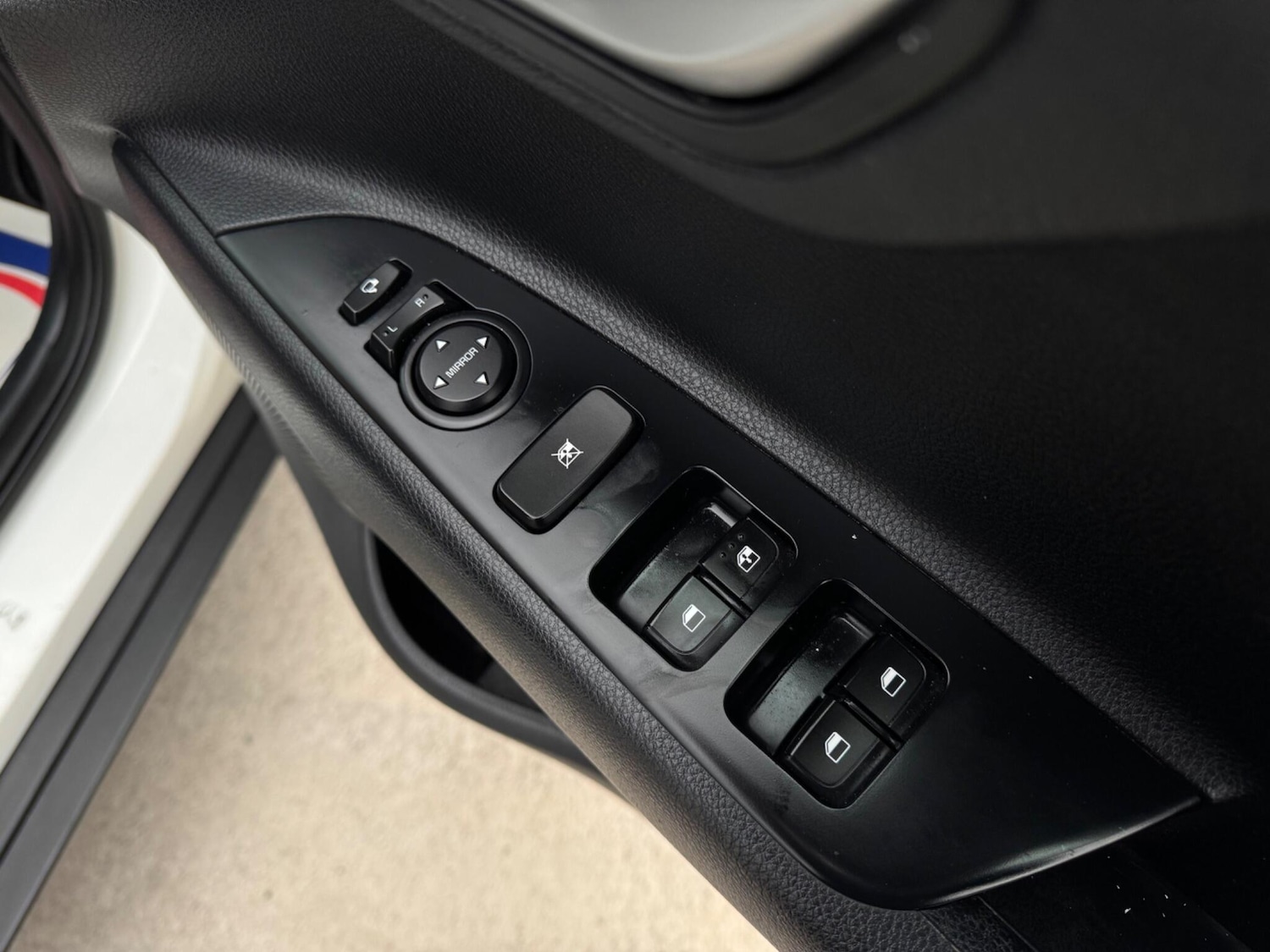 Used Kia Stonic 2019 for sale - 76953433: Photo 42