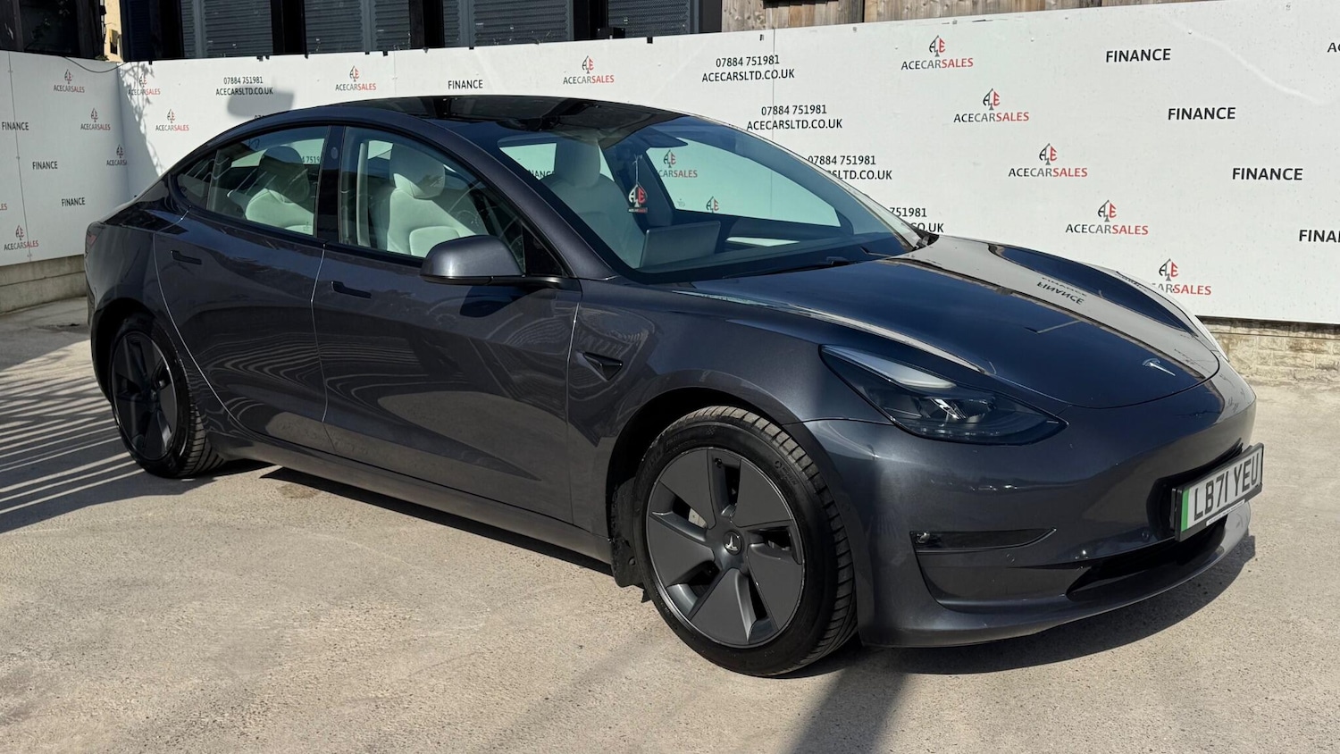 Used Tesla Model 3 for sale - 77940748: Photo 2