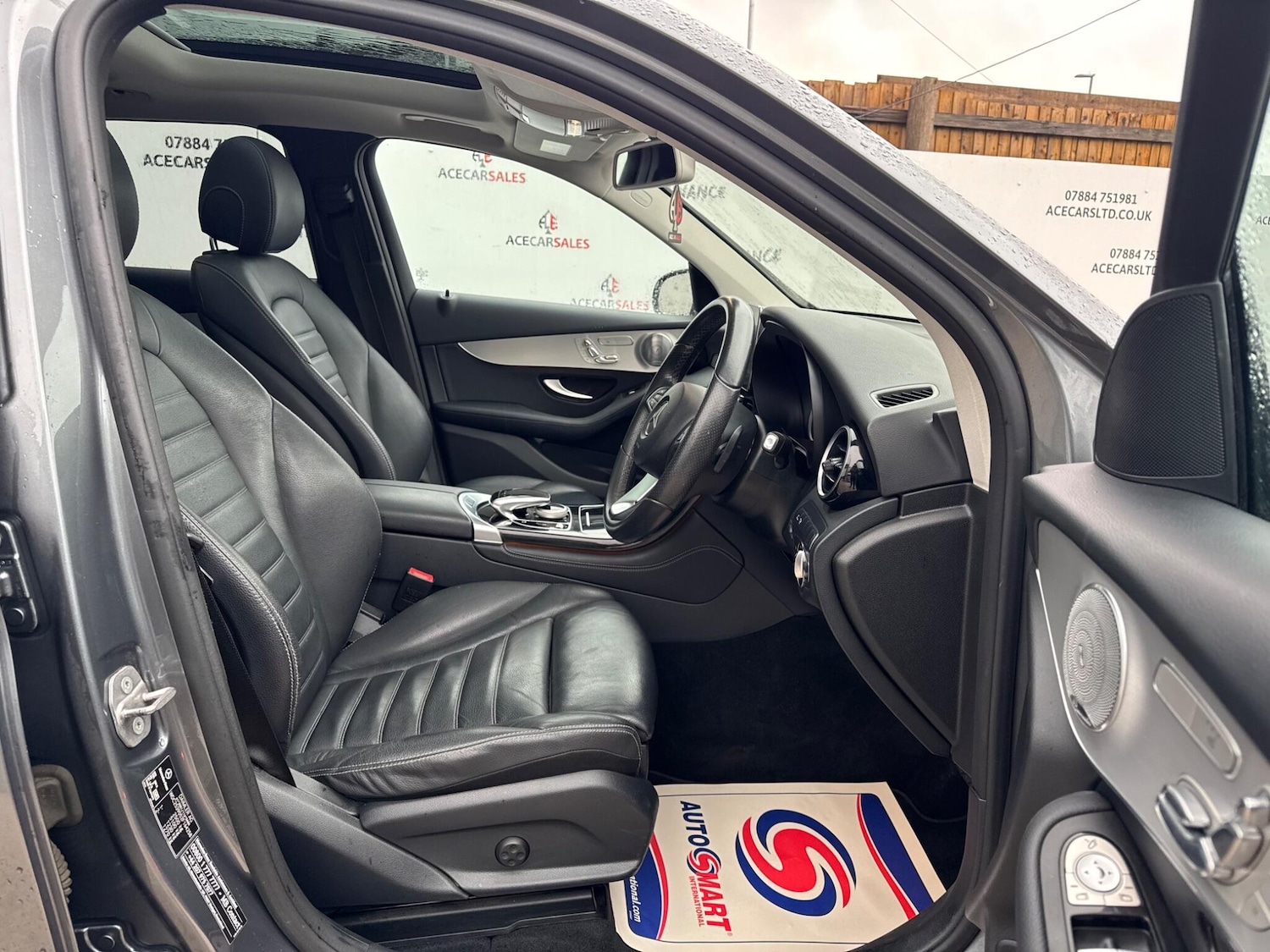 Used Mercedes-Benz GLC 2016 for sale - 76562327: Photo 11