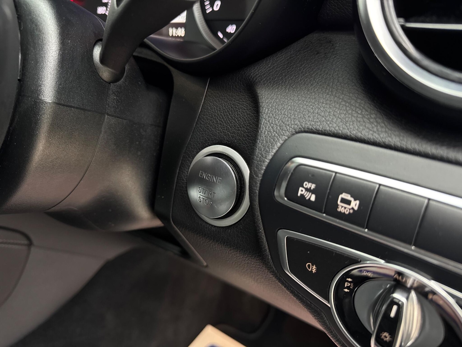 Used Mercedes-Benz GLC 2016 for sale - 76562327: Photo 25