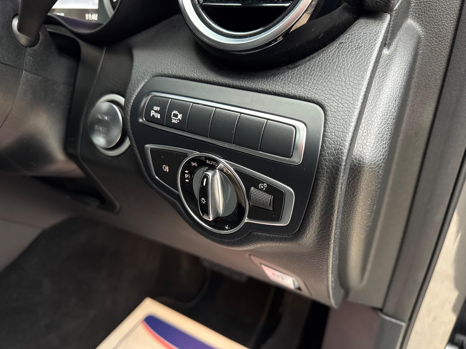 Used Mercedes-Benz GLC 2016 for sale - 76562327: Photo 75