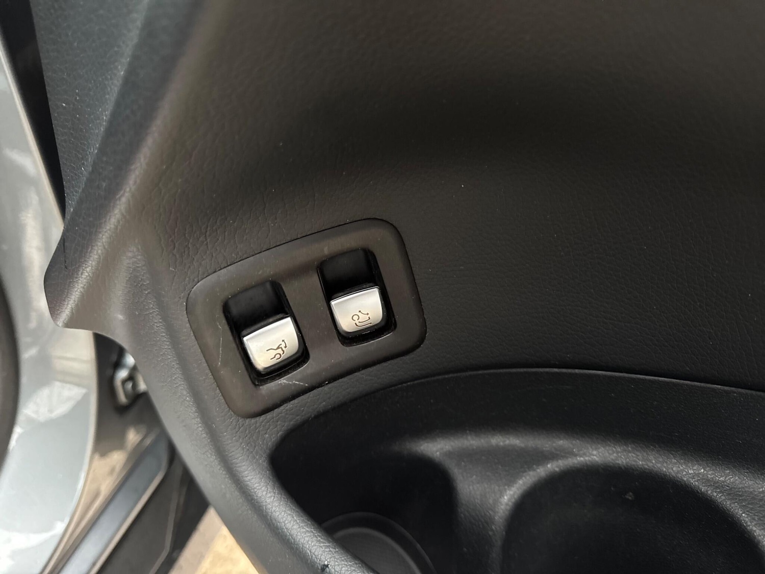 Used Mercedes-Benz GLC 2016 for sale - 76562327: Photo 77