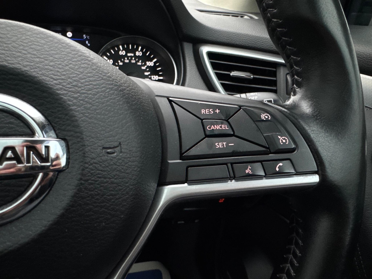 Used Nissan Qashqai 2019 for sale - 77412013: Photo 31