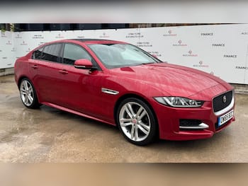 Used Jaguar XE 2016 for sale - 79860659: Photo