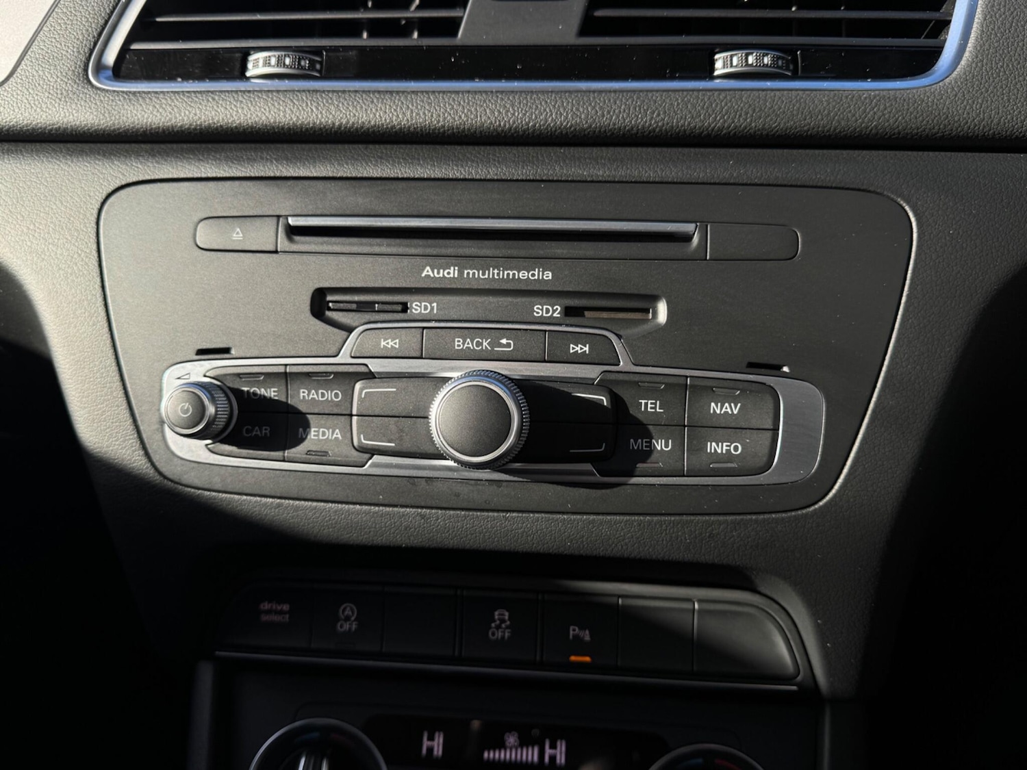 Used Audi Q3 2015 for sale - 77359004: Photo 16