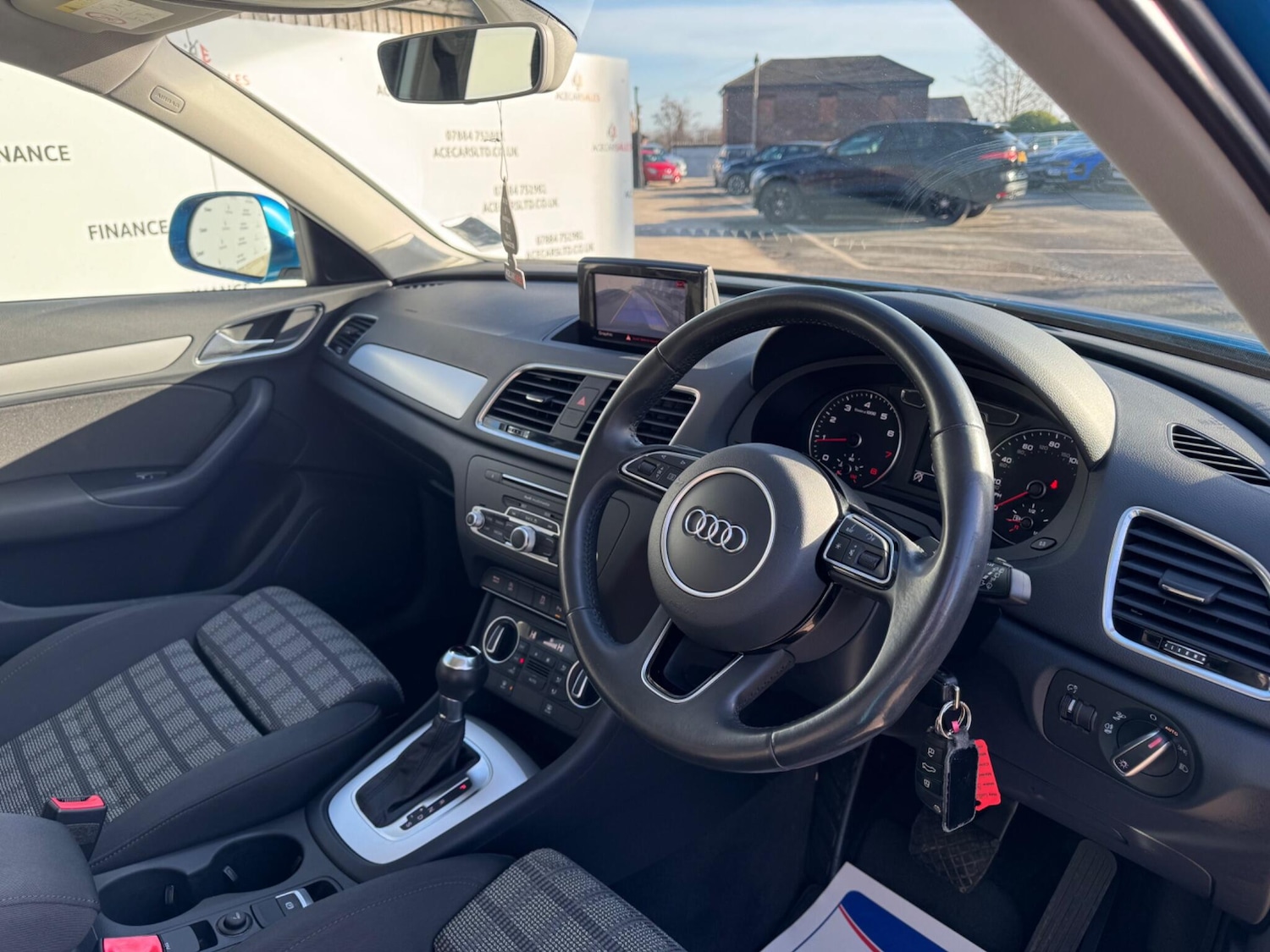 Used Audi Q3 2015 for sale - 77359004: Photo 2