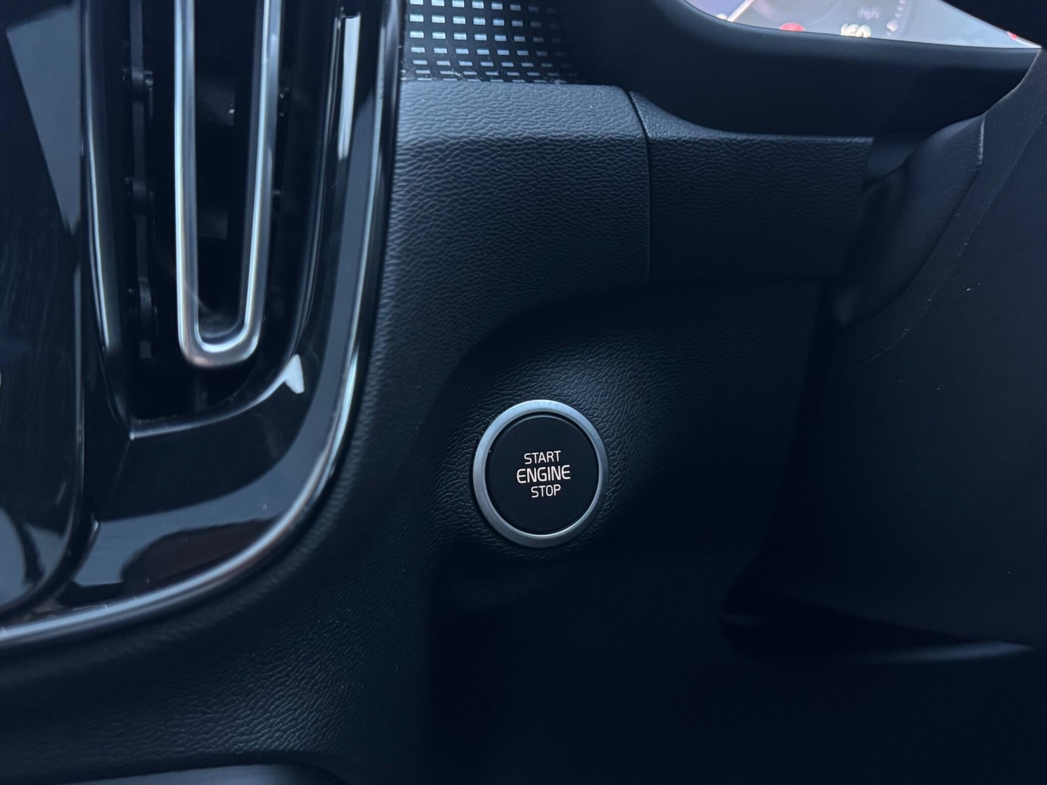 Used Volvo XC40 2020 for sale - 76620431: Photo 25