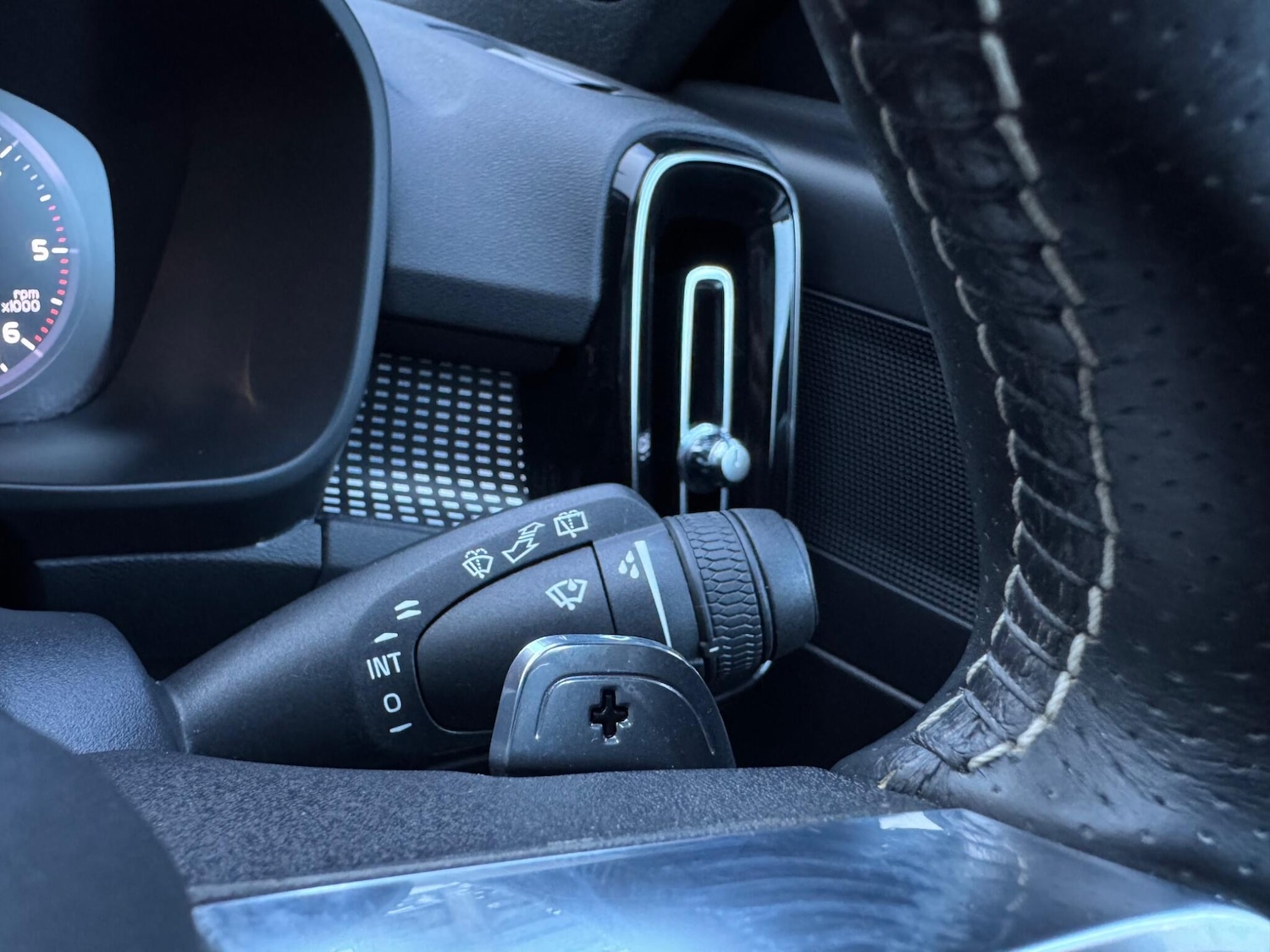 Used Volvo XC40 2020 for sale - 76620431: Photo 35