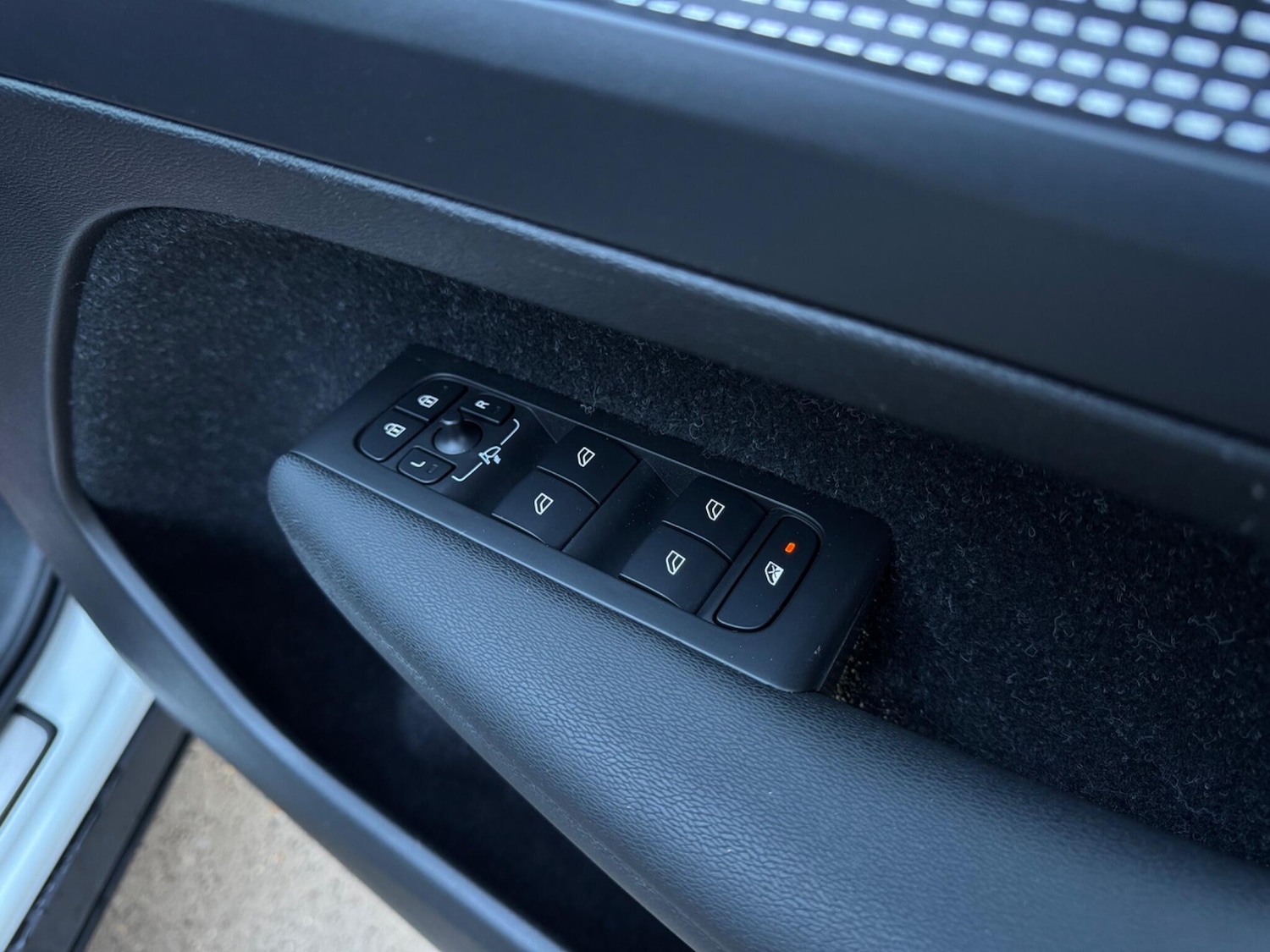 Used Volvo XC40 2020 for sale - 76620431: Photo 64