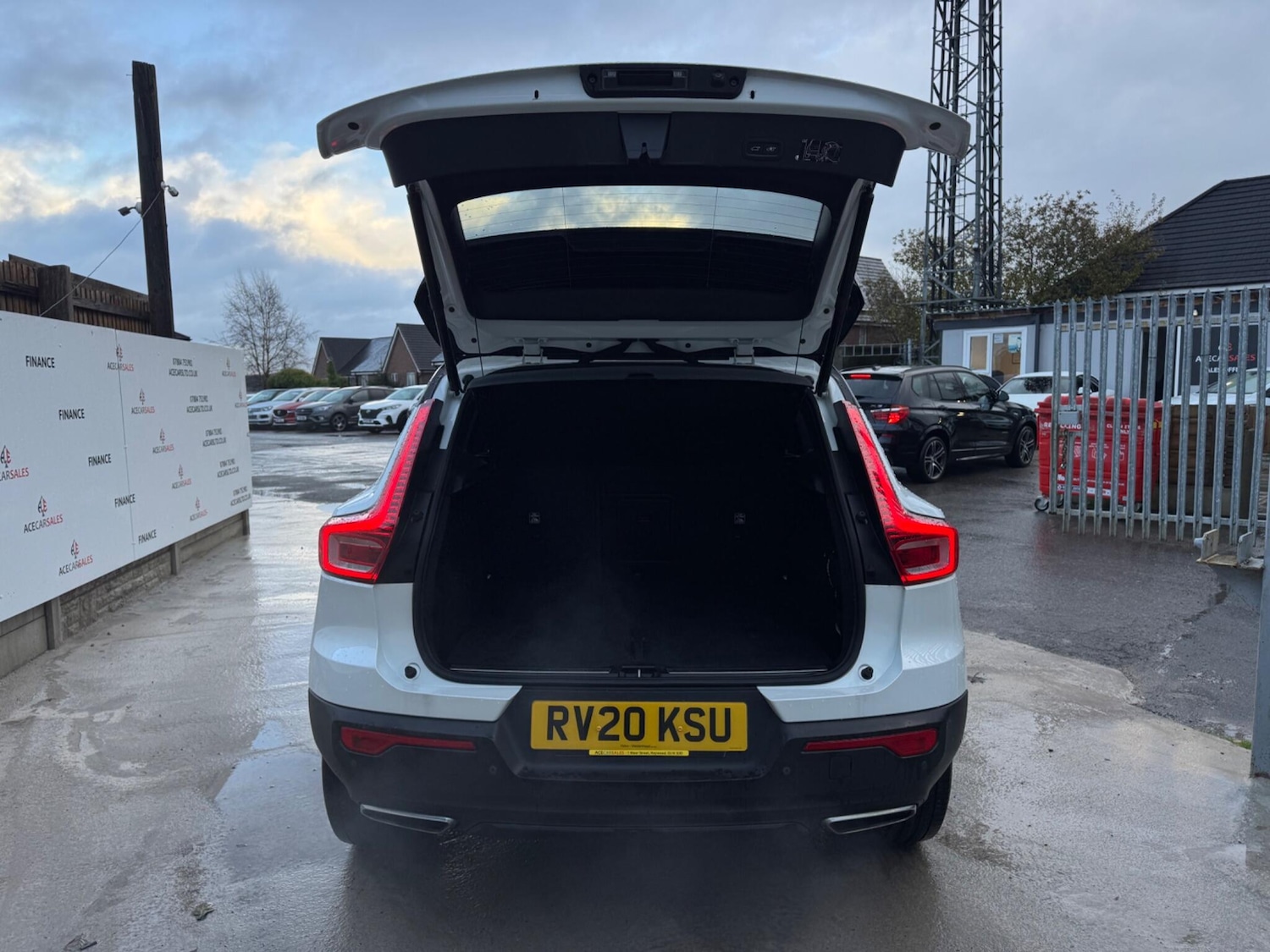 Used Volvo XC40 2020 for sale - 76620431: Photo 89