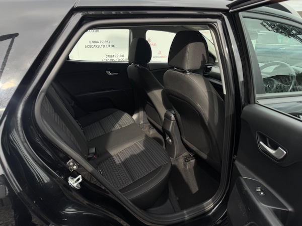 Used Kia Stonic 2019 for sale - 75646285: Photo 13