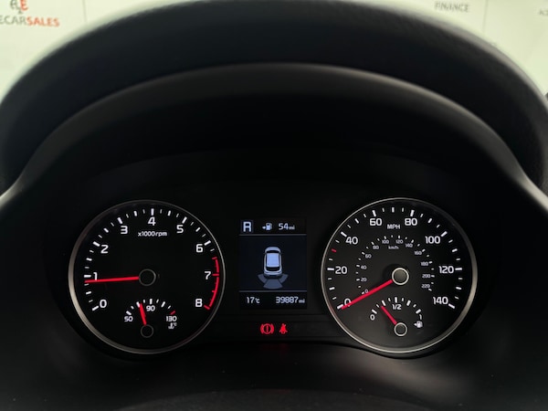 Used Kia Stonic 2019 for sale - 75646285: Photo 45