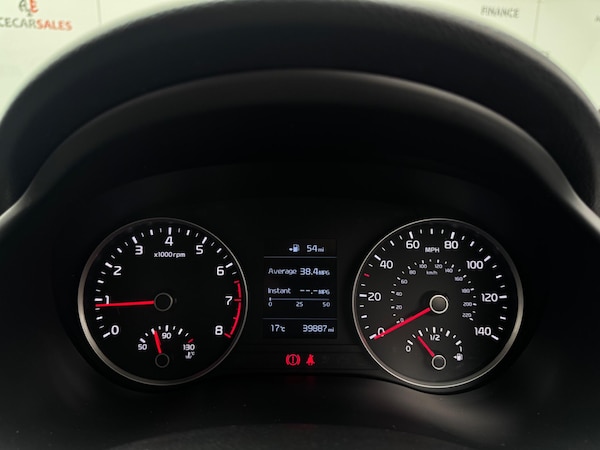 Used Kia Stonic 2019 for sale - 75646285: Photo 46