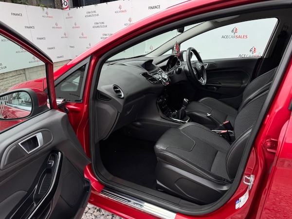 Used Ford Fiesta 2015 for sale - 75670833: Photo 17